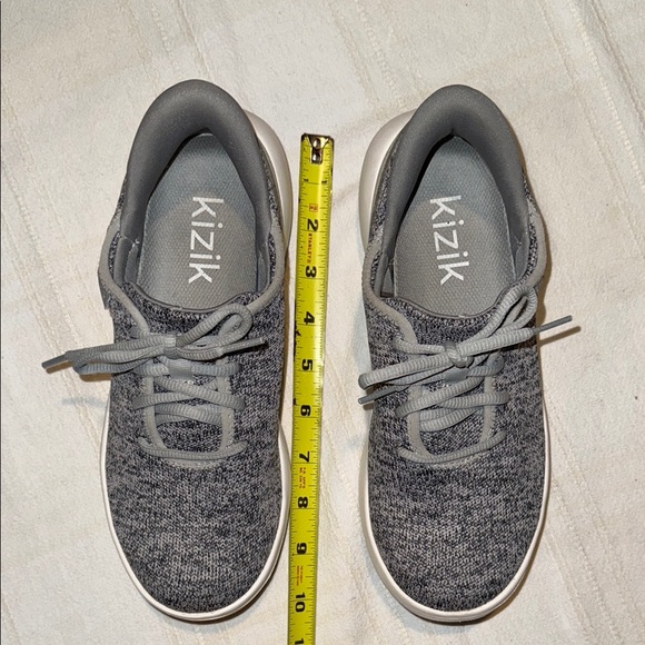 Kizik Women’s Gray Knit Sneakers EUC 7 - Picture 4 of 7